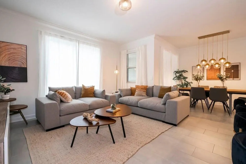 Family-friendly Townhouse With Resort Pool Access