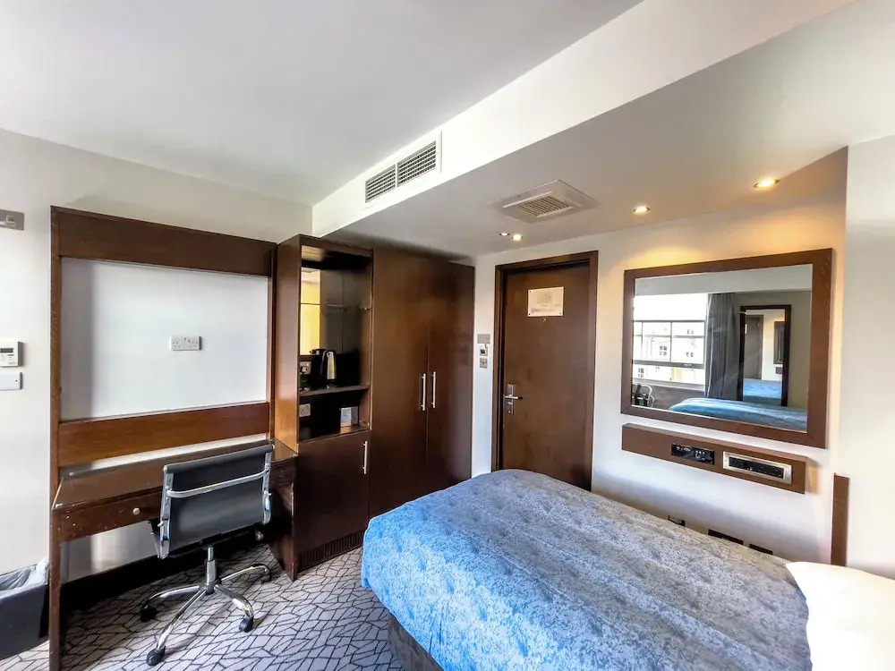 LHA Paddington Hostel