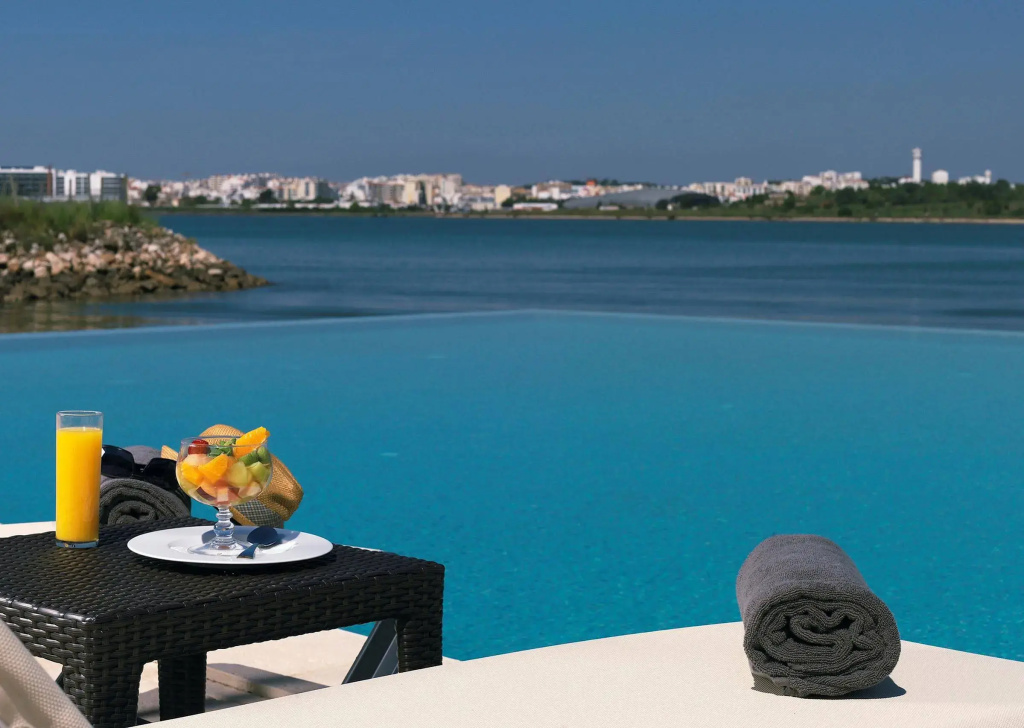 Agua Hotels Riverside