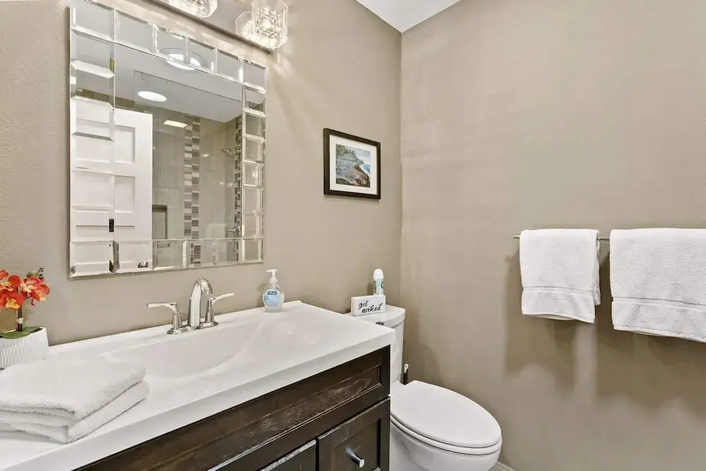 3 BDR Desert Oasis in the Heart of Palm Springs!