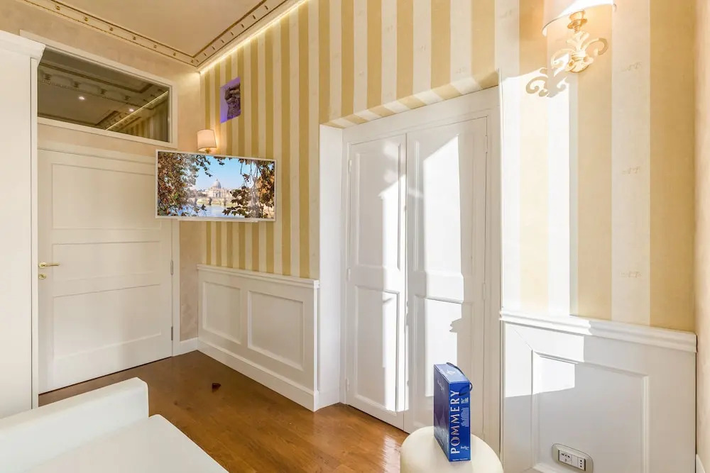 Rental In Rome Piazza Venezia View Luxury Apartment B