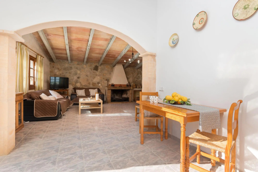 SON GUAL - Apartment with private pool in Inca. Free WiFi