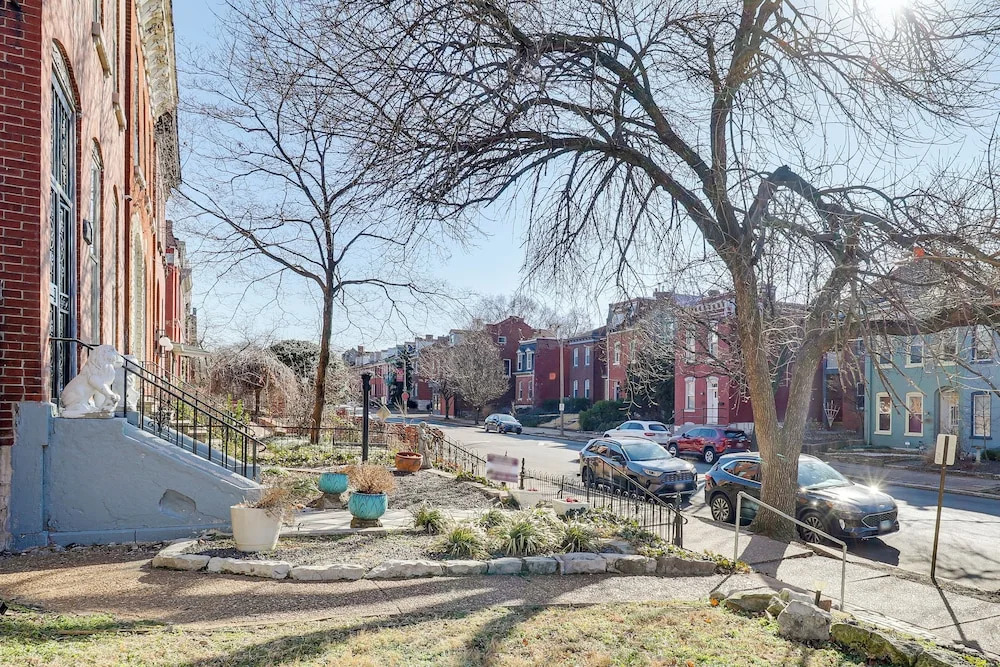 Walk to Bars & Dining: Historic Benton Park Gem