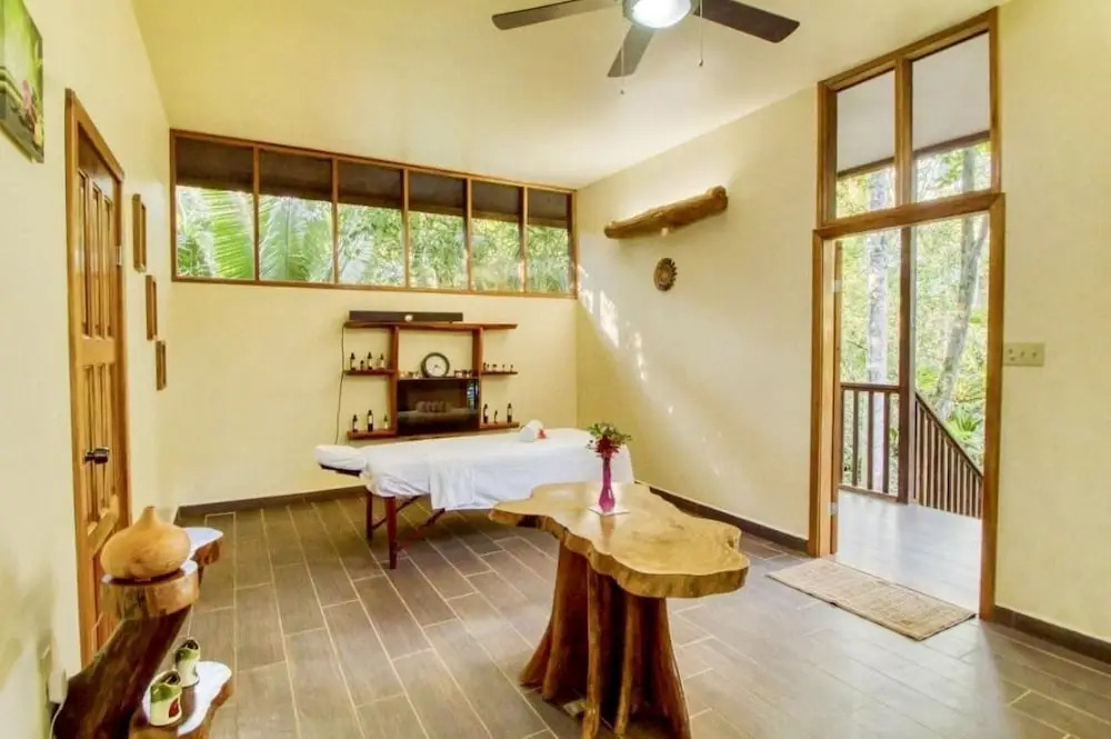 Mariposa Jungle Lodge