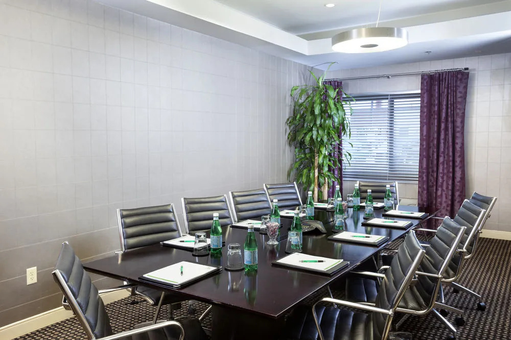 Newark Airport Hotel