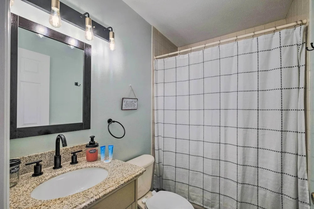 Serene Old Town Getaway Near Suwannee River!