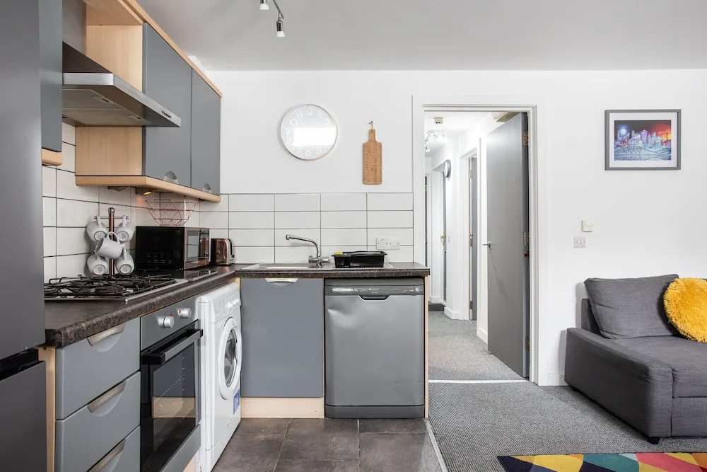 Malone Crescent Apartment