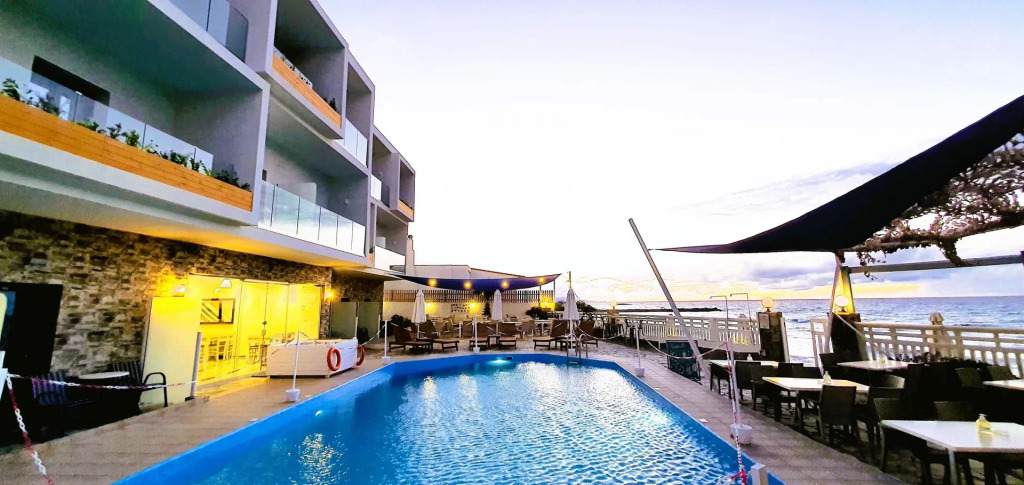 Sunset Beach Hotel