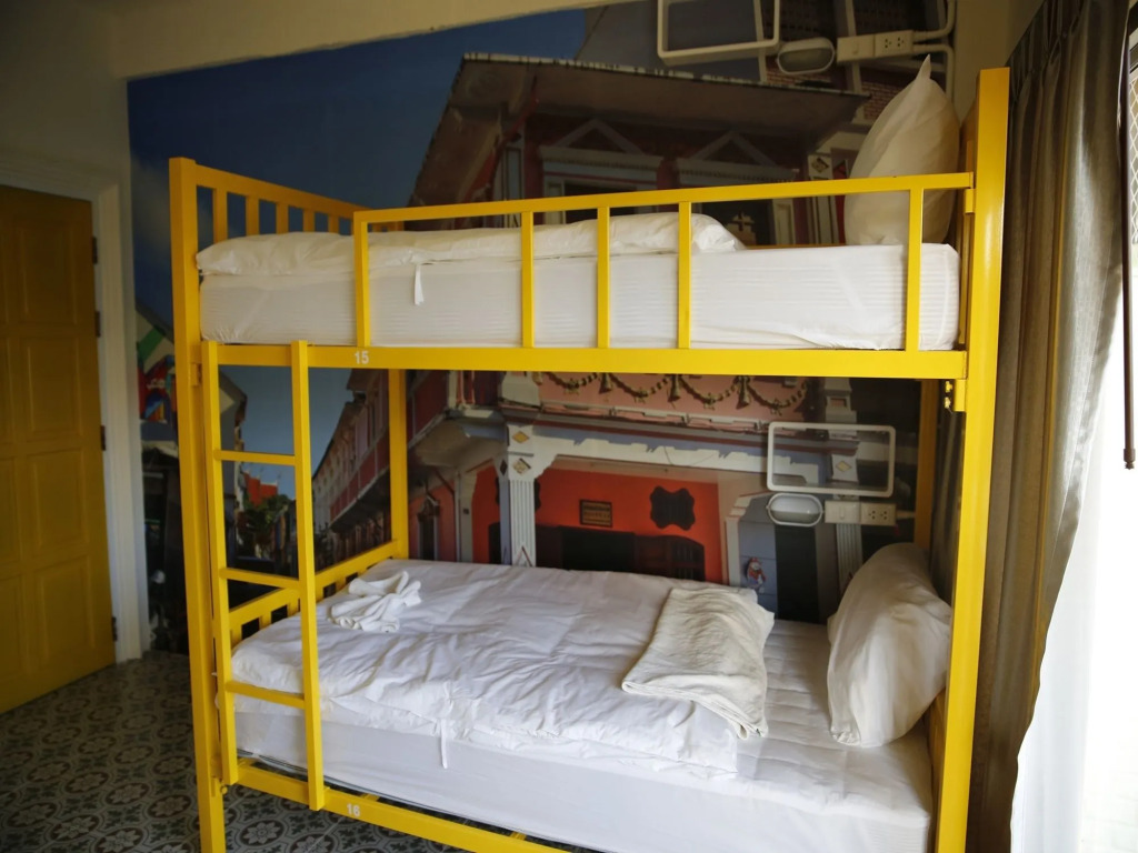 Sino Hostel Kata