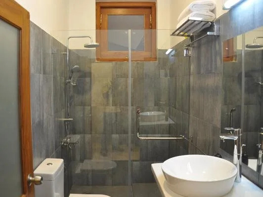 Aarya Hotel