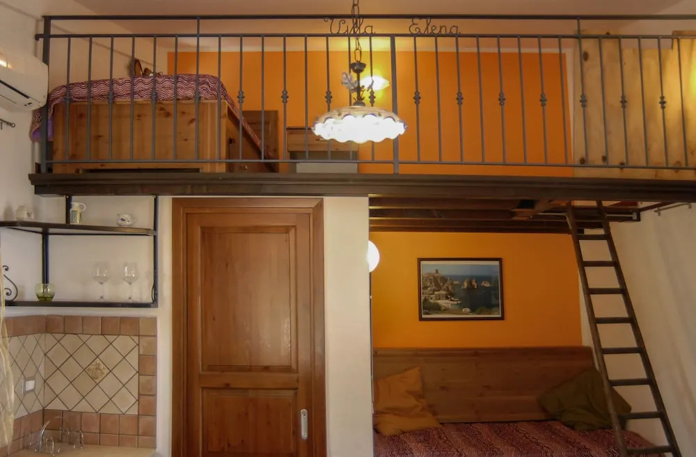 Villa Elena vicino la Riserva naturale dello Zingaro