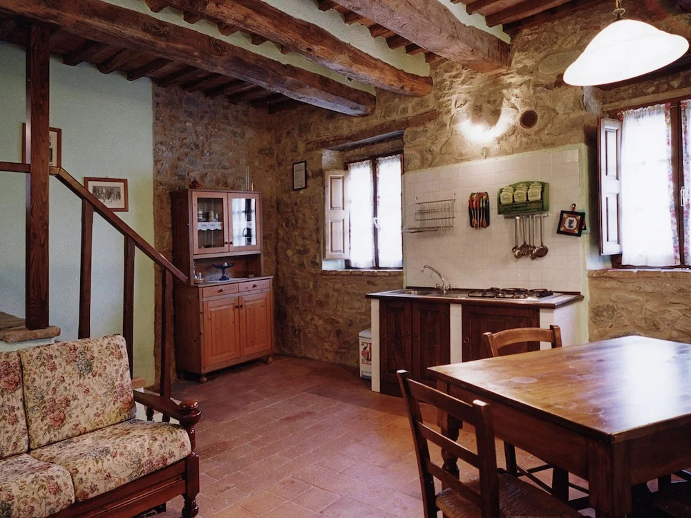 Lavish Holiday Home in Arcidosso With 2 Pools