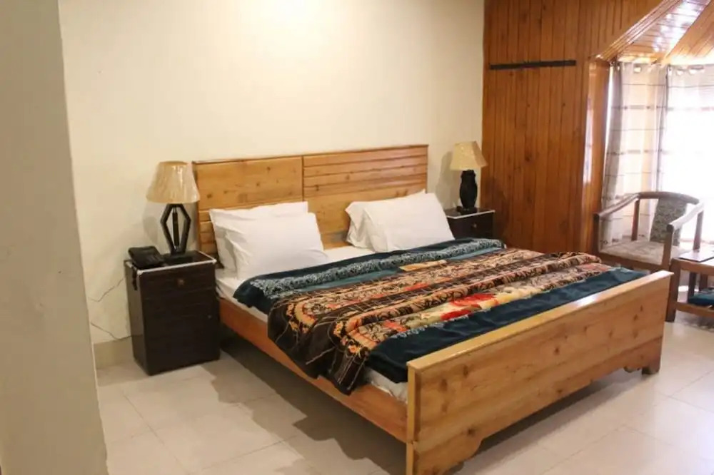 PinePark Lake Luxury Resort Naran