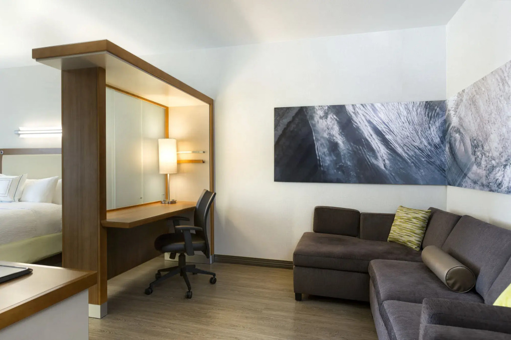 SpringHill Suites Orange Beach at The Wharf