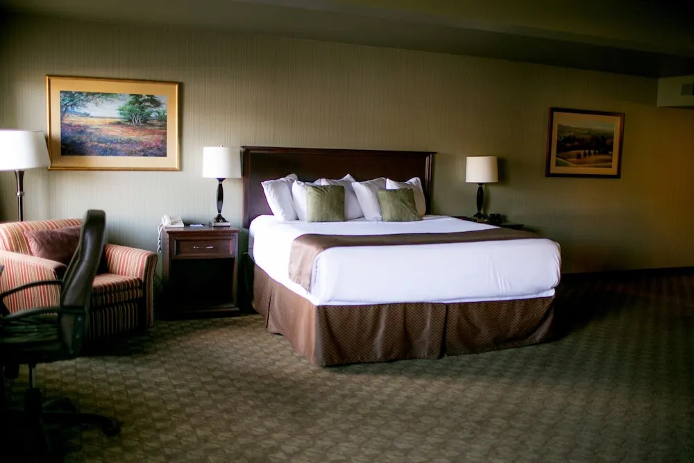 Seaport Inn and Suites