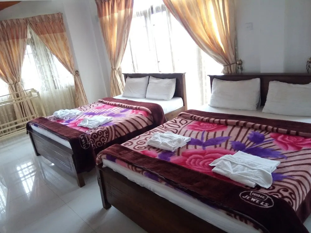 Oviya Guest Nuwara Eliya