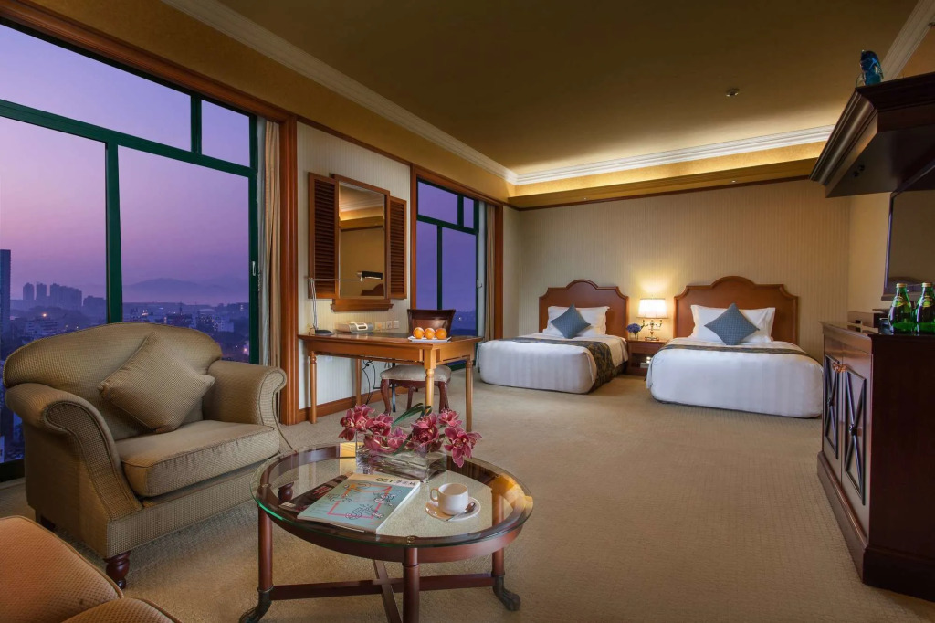 Hotel Indigo Shenzhen Overseas Chinese Town by IHG