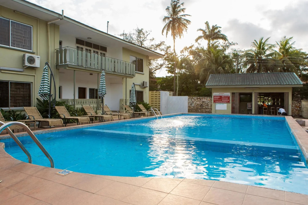 Sunlodge Hotel