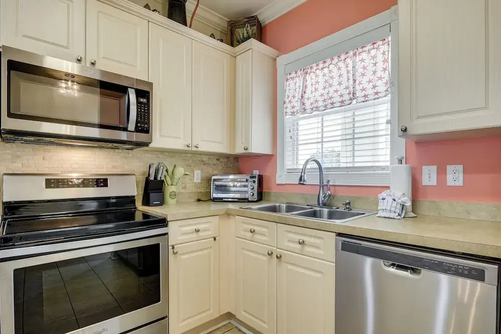 2 Mi to Sea! Myrtle Beach Golf Getaway w/ 4 Pools