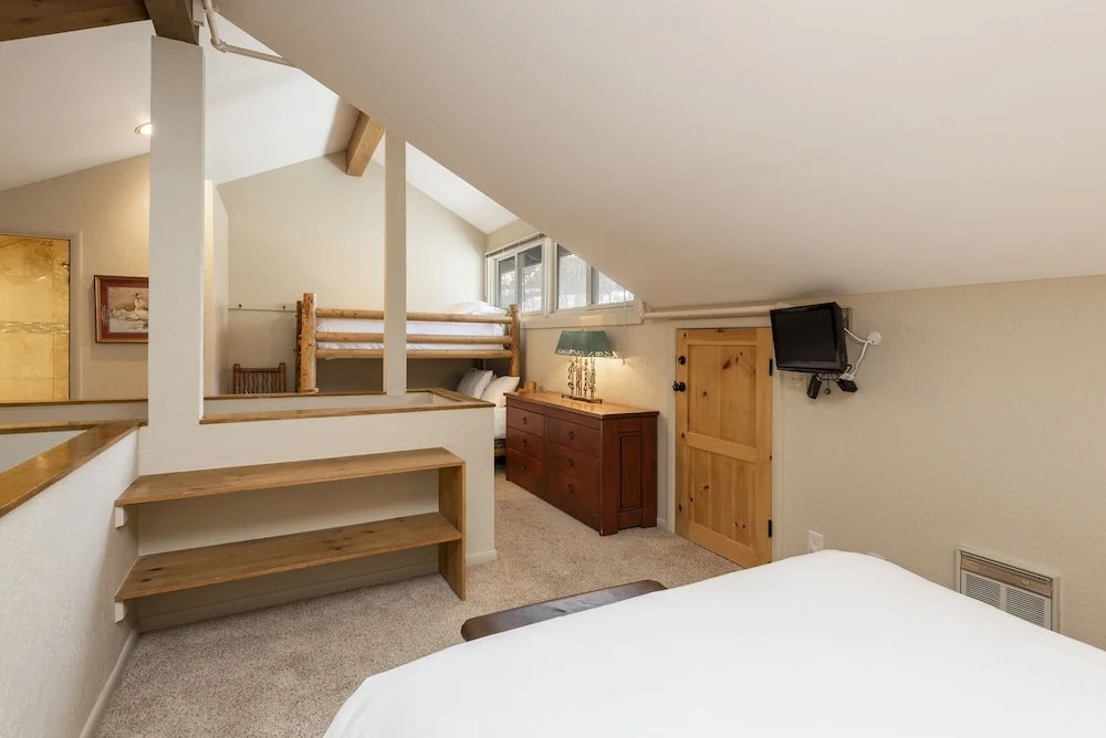 Snow Flower 124 2 Bedroom Condo by RedAwning