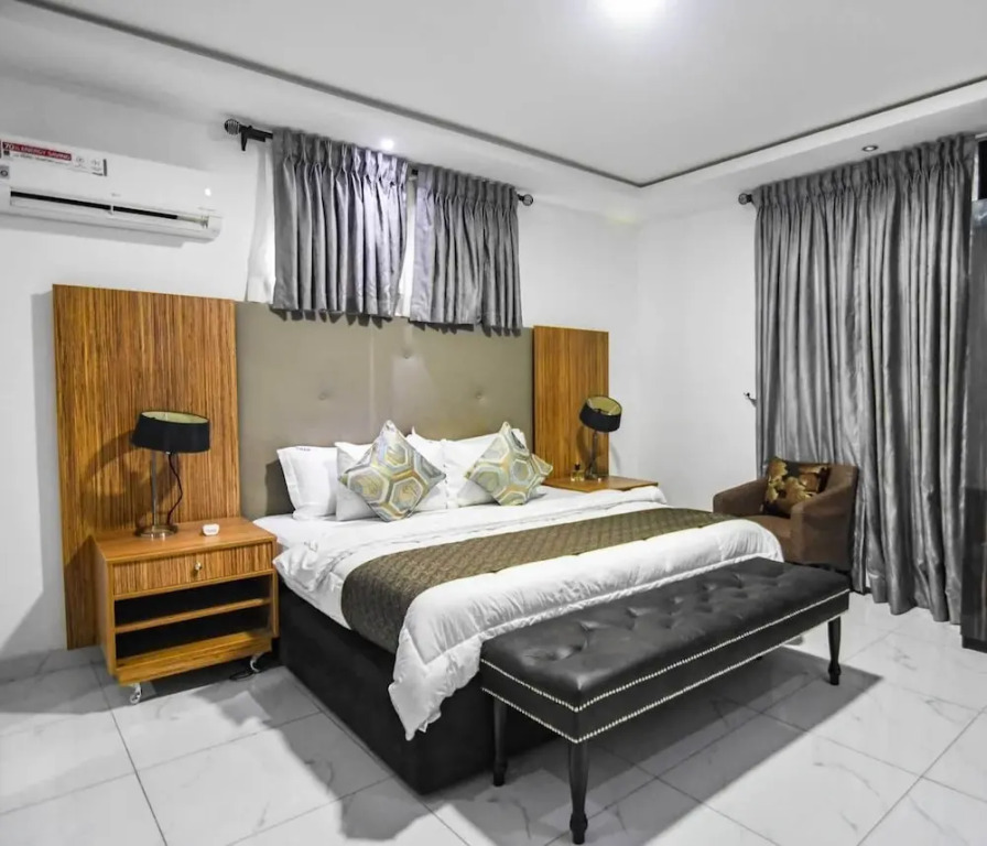 Lifestyle18 Hotel and Shortlet Apartments