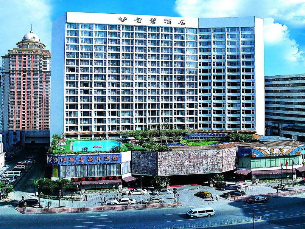 Golden Lustre Hotel