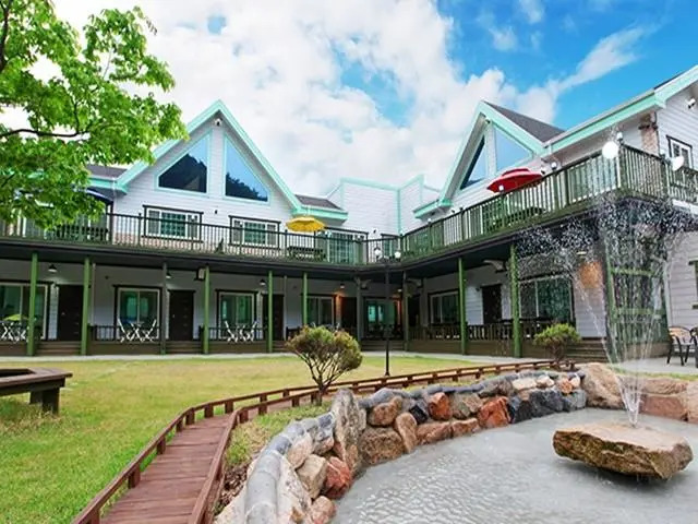 Sokrisan Jayeon Pension