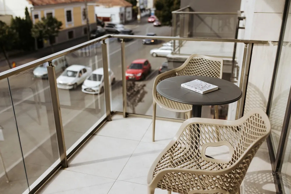 Kings Apartments