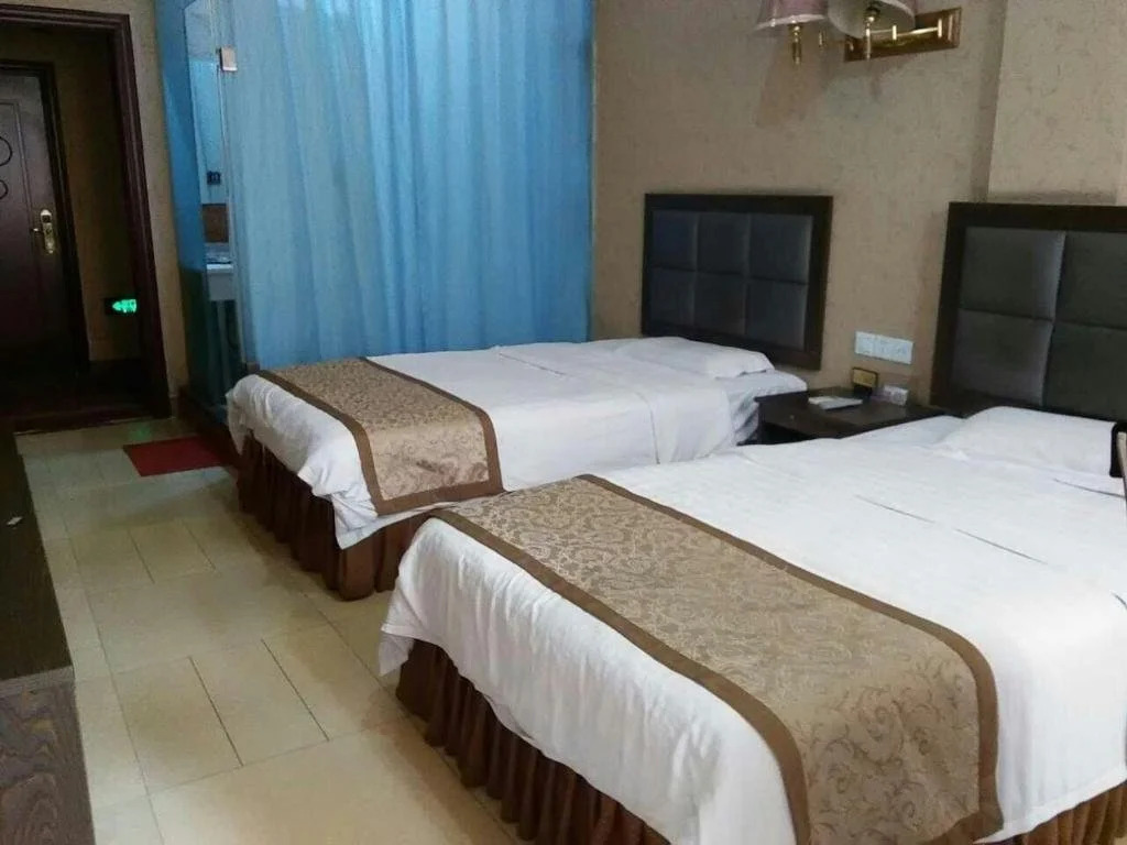 Suining Faxiang Business Hotel