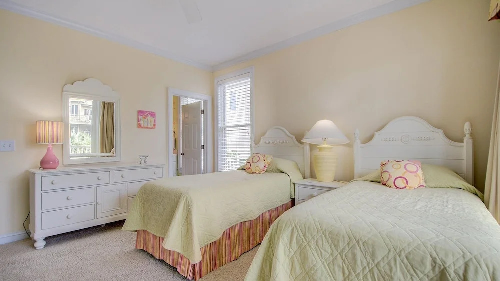 Come Seek A Higher Porpoise! 6 Bedroom Home by Peace Vacations