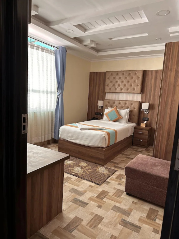 Grand Yak Boutique Hotel