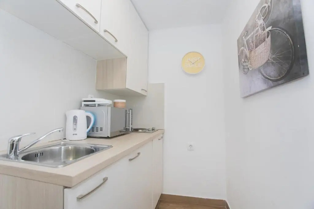 Aurum Apartment