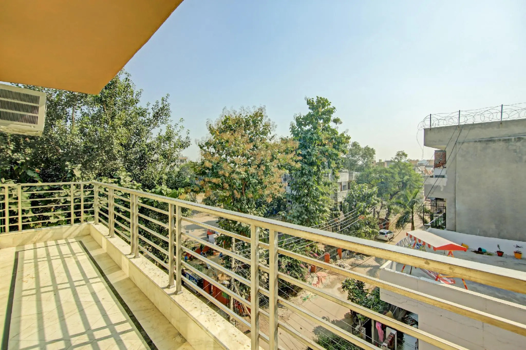 OYO Flagship 62903  Neelam Villa