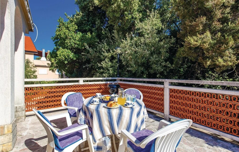 Stunning Home in Supetarska Draga With Wifi and 3 Bedrooms