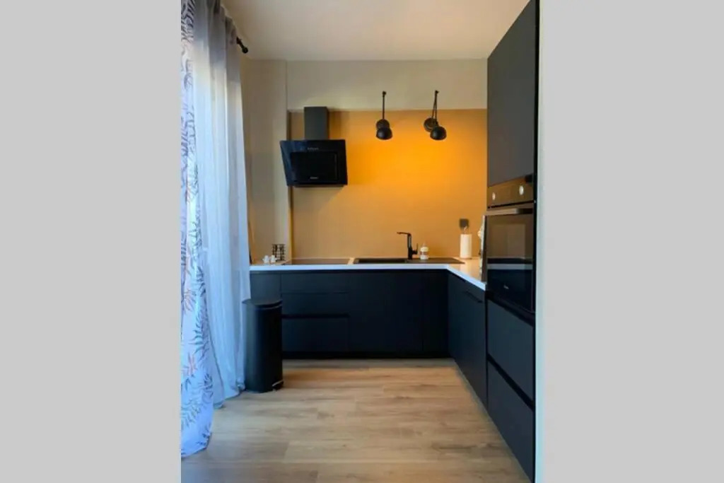 SIMONE LUXURY SUITE, Central Modern Apartment