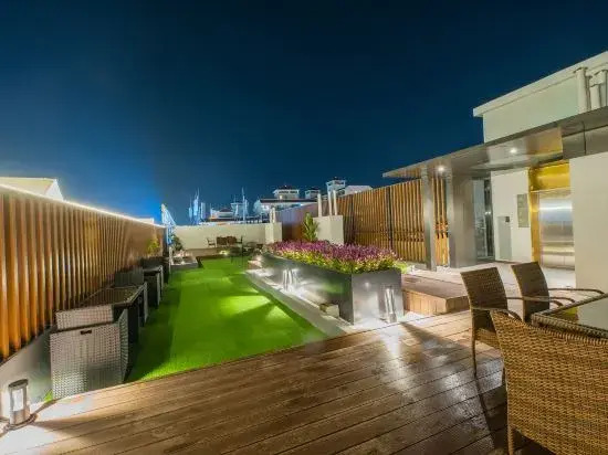 Gold Bay Business Hotel