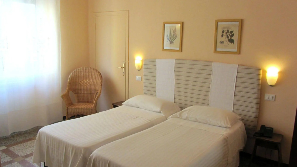 Hotel Ausonia