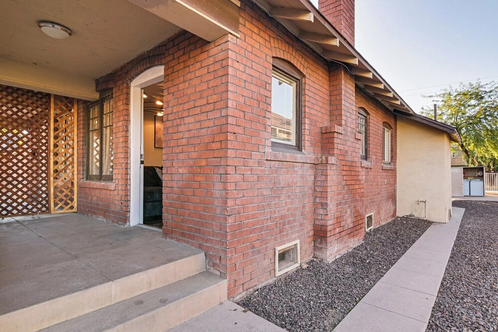 Walkable Haven 1 Mi to Dtwn Phoenix & Chase Field!