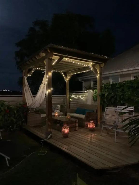 studio cosi, jardin privé, vue magique depuis piscine à débordement de la résidence