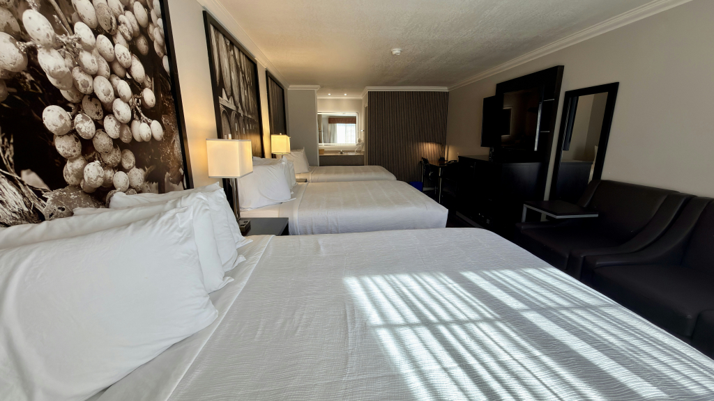 The Orchard Hotel Ukiah Wine Country Free Breakfast, Pool, & Hot Tub
