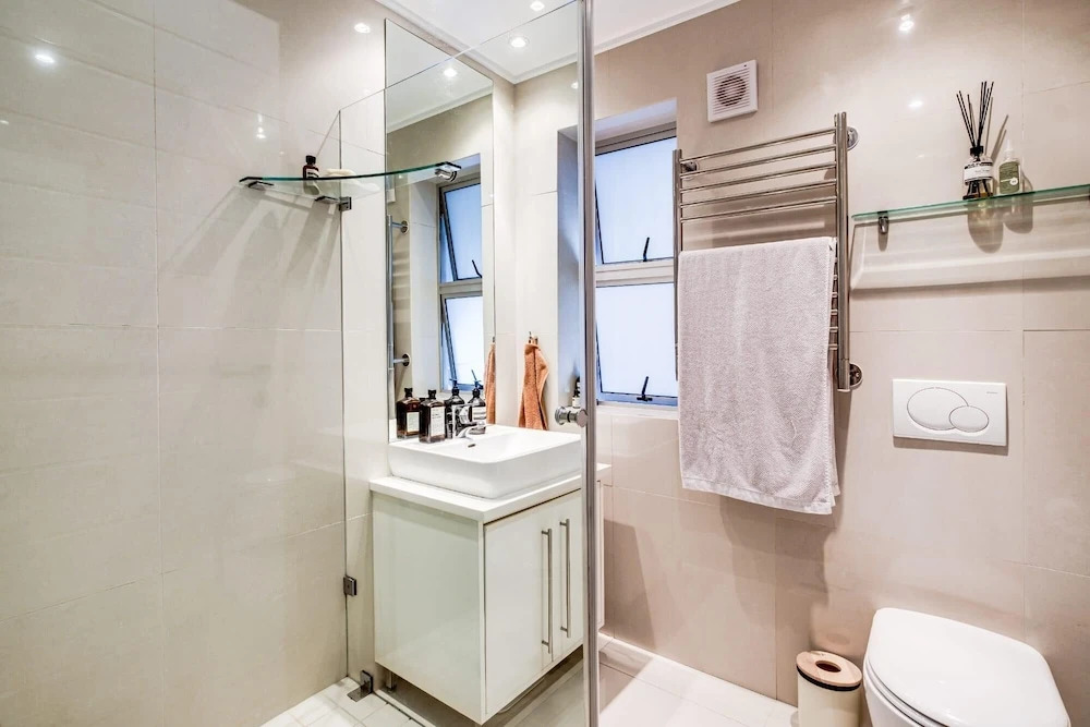 Extraordinary Stay in Mouille Point The Apartment
