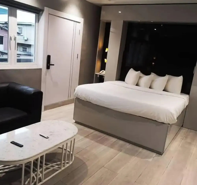 Westbrook Hotel & Offices