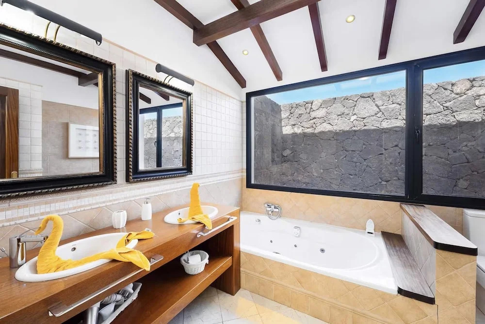 Casa Rural Hero With 5 Bedrooms and 4 Bathrooms