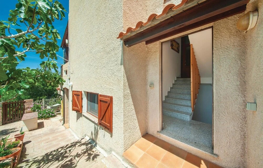 Beautiful Apartment in Porto Alabe With 3 Bedrooms and Wifi