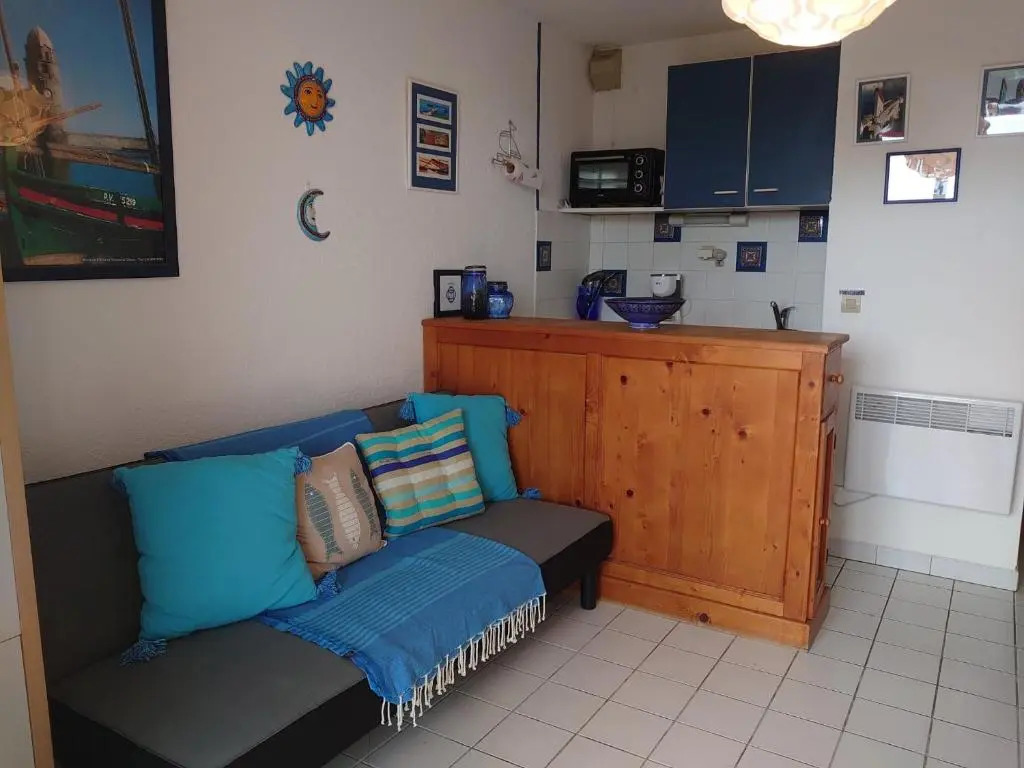4RB86 Appartement type T2 cabine dans résidence bord de mer à Collioure