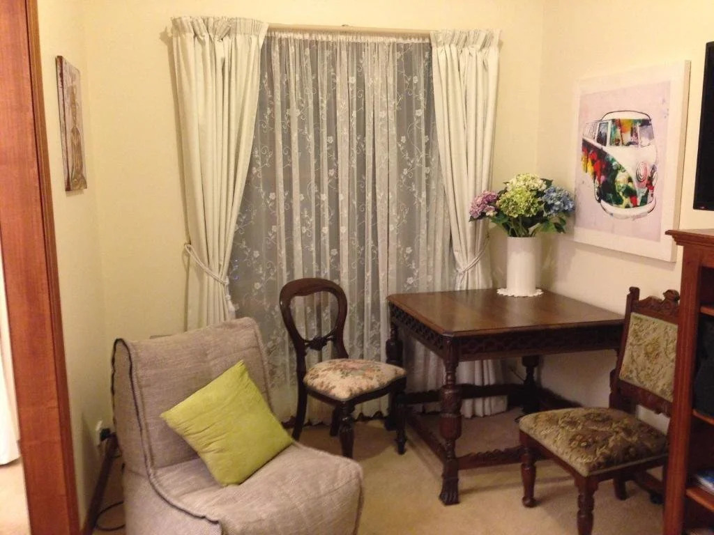 Mornington Cherry Blossom Bedsit