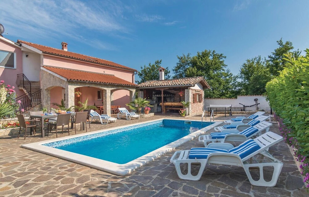 Awesome Home in Labin With Wifi and 4 Bedrooms