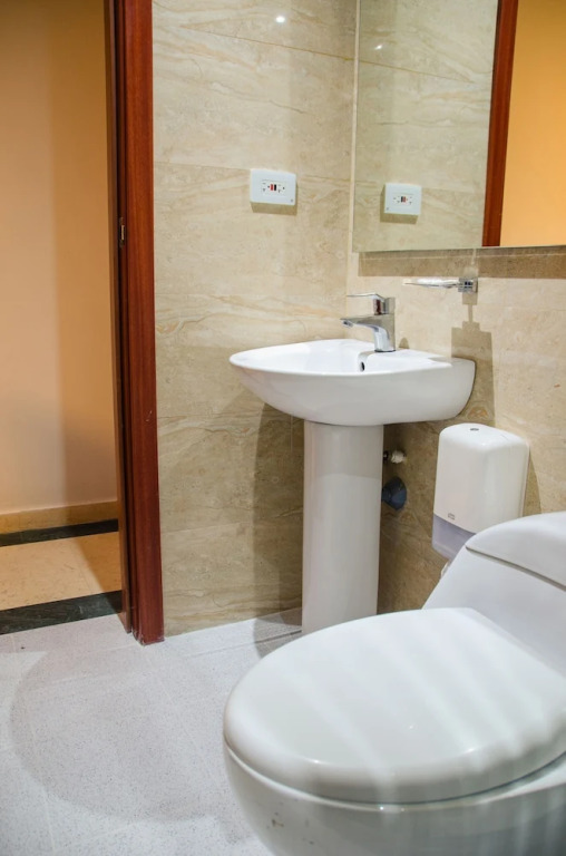 Hotel ByHours Las Americas