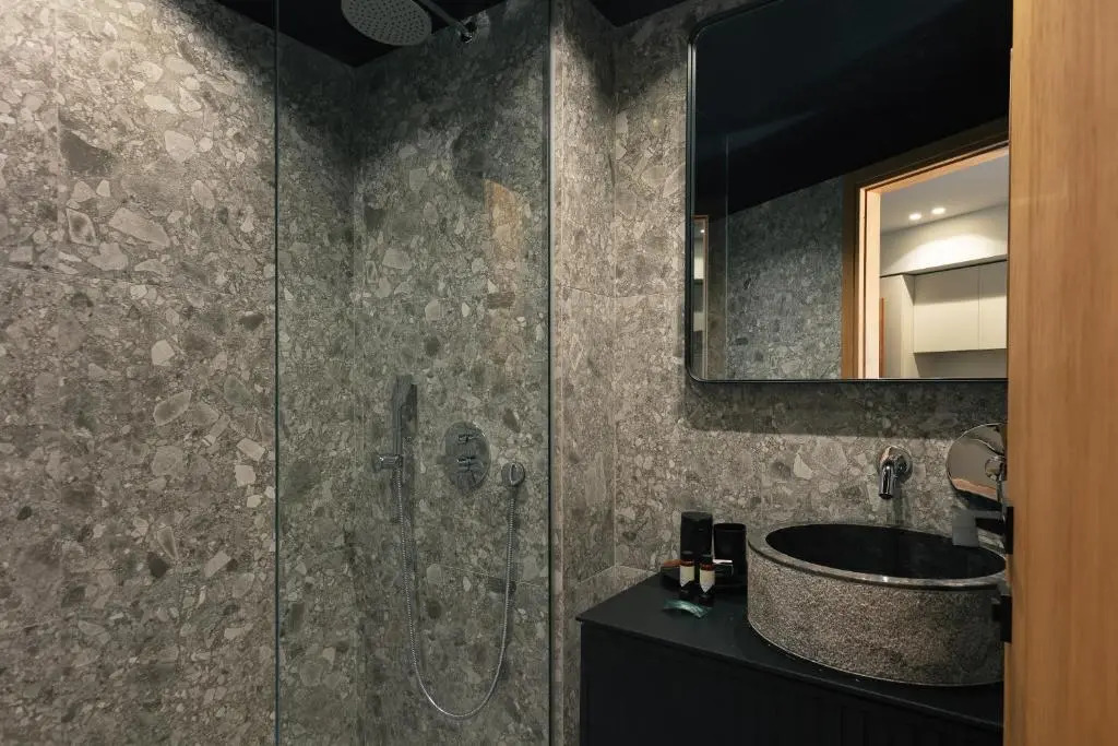 Chapter 02 Gallery Suites