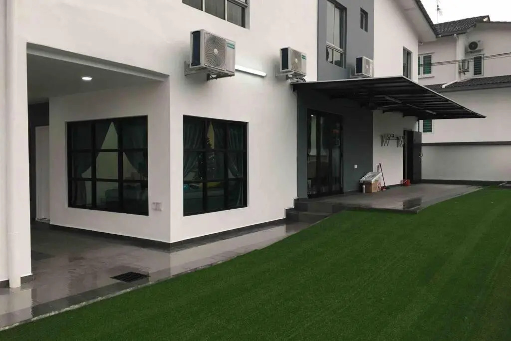 22pax :Taman pelangi Party house nearby midvelly
